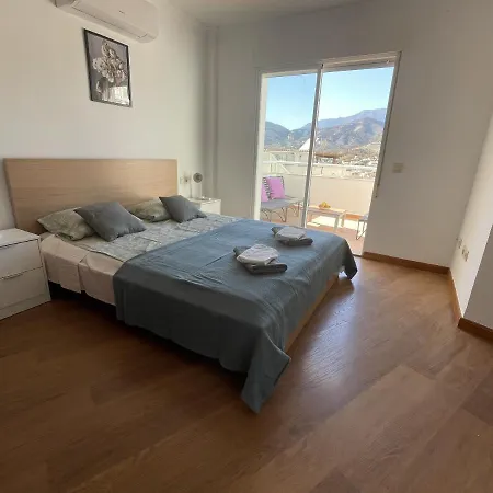 Sunny 3 Bed Only 7 Minute Walk From Beac *