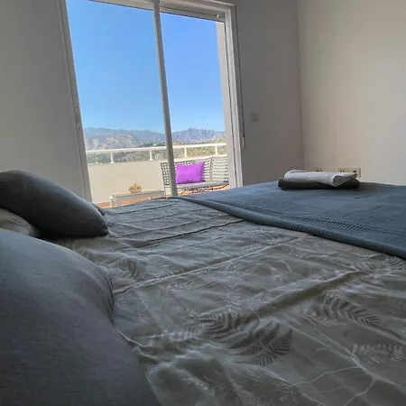 Lägenhet Sunny 3 Bed Only 7 Minute Walk From Beac